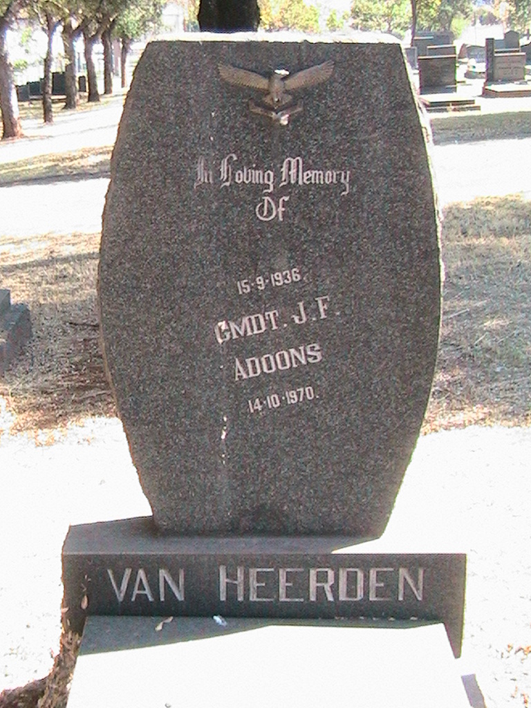 Photo from /search/photos/South Africa/Gauteng/THABA TSHWANE (NEW) MILITARY CEMETERY/van heerden_jf.JPG